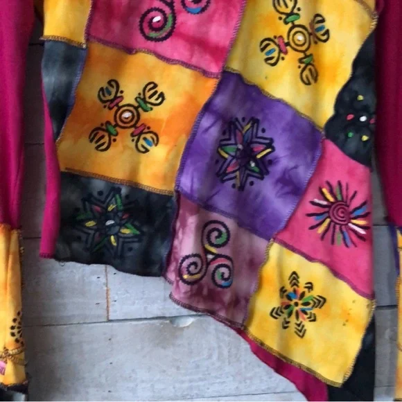 Assymetrical folk art long sleeve tee - Picture 4 of 8